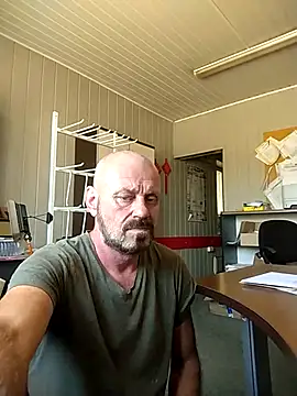 Snapshot of wilkalfa chatting on 05/26/26, 10:33 wilkalfa online show from 05/26/26, 10:33