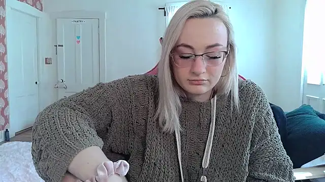 Snapshot of ashleyblaydex chatting on 02/05/26, 02:54 ashleyblaydex online show from 02/05/26, 02:54