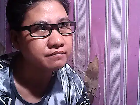 sweetsosie18 online show from 10/08/25, 12:36