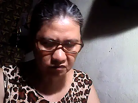 sweetsosie18 online show from 06/12/26, 05:50