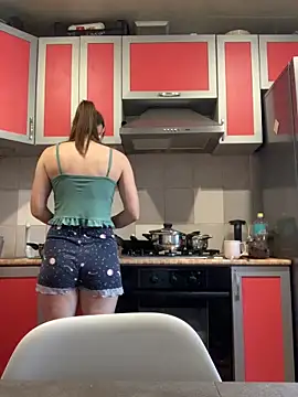 SeducingYoghourt online show from 06/14/26, 04:31