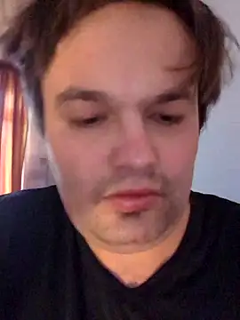 Snapshot of makau1 chatting on 02/15/25, 07:49 makau1 online show from 02/15/25, 07:49