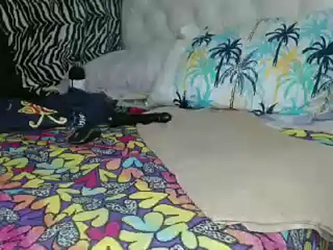 sharlot003 online show from 02/06/25, 10:26