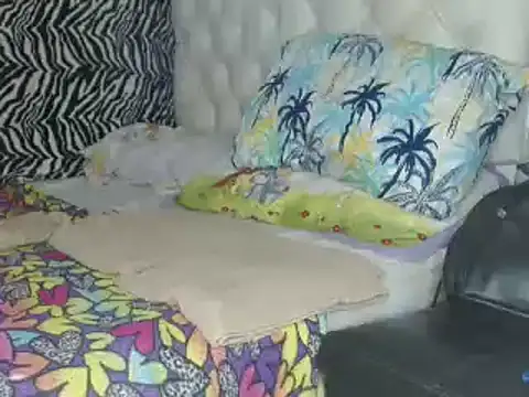 sharlot003 online show from 02/07/25, 12:17