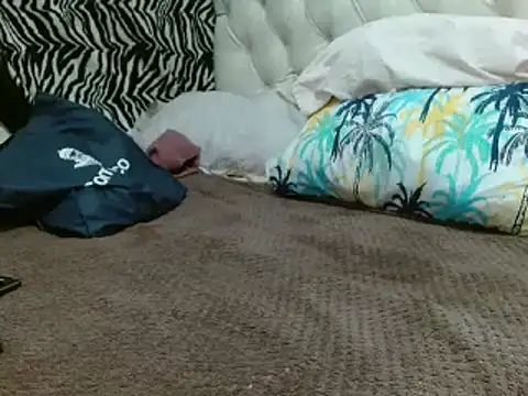 sharlot003 online show from 02/11/25, 10:37