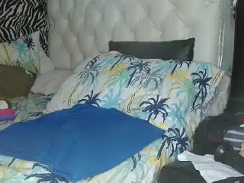 sharlot003 online show from 02/21/25, 11:01