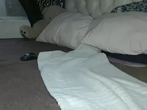 sharlot003 online show from 03/18/25, 12:03