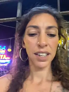 amanilouve online show from 02/23/25, 04:24