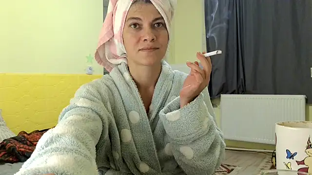 Snapshot of MercyLove chatting on 10/04/25, 03:54 MercyLove online show from 10/04/25, 03:54