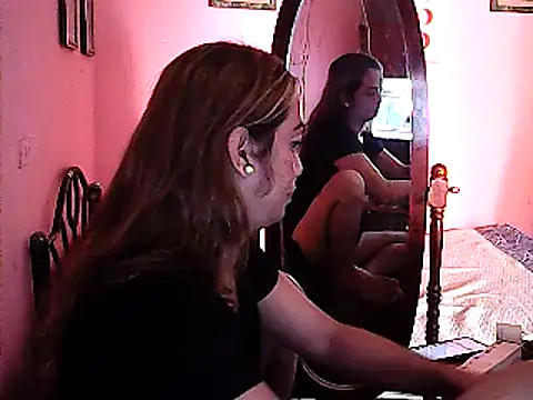 Snapshot of yummy_21xxx chatting on 03/02/25, 12:53 yummy 21xxx online show from 03/02/25, 12:53