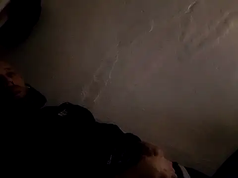 Snapshot of Ladyshaker82 chatting on 02/27/25, 01:38 Ladyshaker82 online show from 02/27/25, 01:38