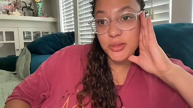 dreamyriri online show from 06/23/26, 11:47