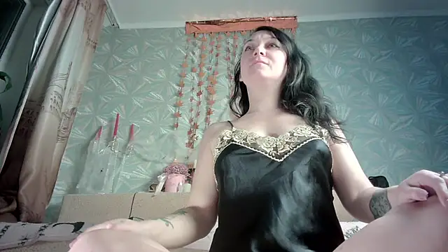 Snapshot of Ria_23 chatting on 12/02/24, 01:14 Ria 23 online show from 12/02/24, 01:14