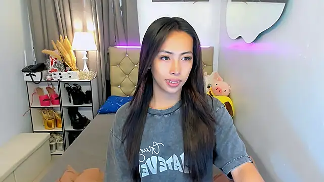 reighnempress online show from 03/22/25, 02:16