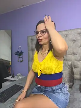 Miss ellien online show from 06/25/26, 01:27