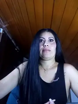 Snapshot of Tania_mature chatting on 06/05/26, 06:02 Tania mature online show from 06/05/26, 06:02
