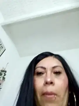 Snapshot of Tania_mature chatting on 06/20/26, 06:00 Tania mature online show from 06/20/26, 06:00