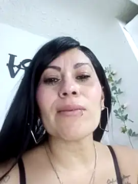 Snapshot of Tania_mature chatting on 07/01/26, 05:45 Tania mature online show from 07/01/26, 05:45