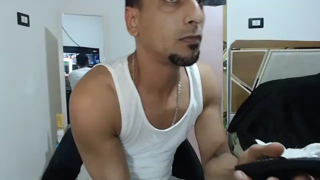 Snapshot of highguy chatting on 07/19/26, 10:57 highguy online show from 07/19/26, 10:57