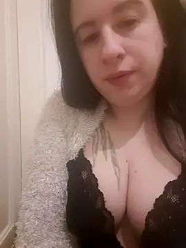 Snapshot of Tinka-Bella-Privat chatting on 04/28/26, 04:06 Tinka-Bella-Privat online show from 04/28/26, 04:06