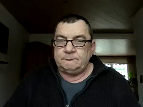 Snapshot of Nobbie444 chatting on 01/15/26, 01:05 Nobbie444 online show from 01/15/26, 01:05