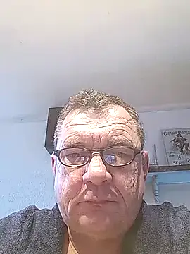 Snapshot of Nobbie444 chatting on 02/15/26, 12:58 Nobbie444 online show from 02/15/26, 12:58