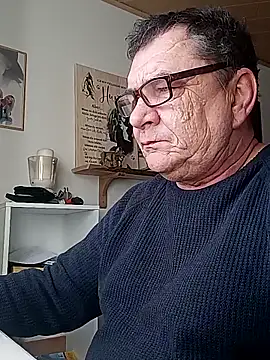 Snapshot of Nobbie444 chatting on 02/20/26, 09:54 Nobbie444 online show from 02/20/26, 09:54