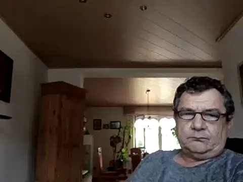 Snapshot of Nobbie444 chatting on 07/21/26, 10:28 Nobbie444 online show from 07/21/26, 10:28