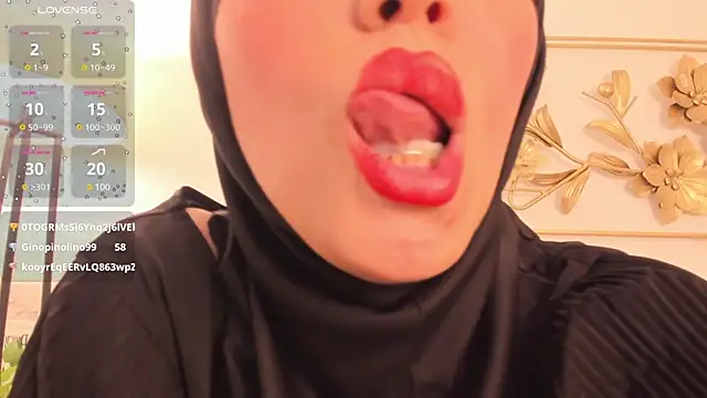 Snapshot of hanajameela chatting on 02/13/25, 02:42 hanajameela online show from 02/13/25, 02:42