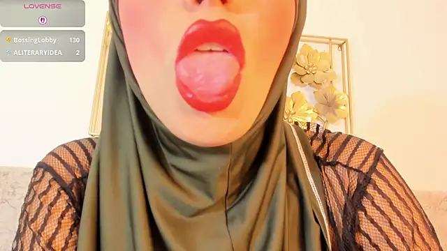 Snapshot of hanajameela chatting on 09/11/25, 11:43 hanajameela online show from 09/11/25, 11:43