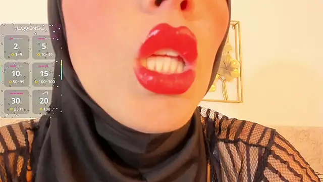 Snapshot of hanajameela chatting on 10/06/25, 11:40 hanajameela online show from 10/06/25, 11:40