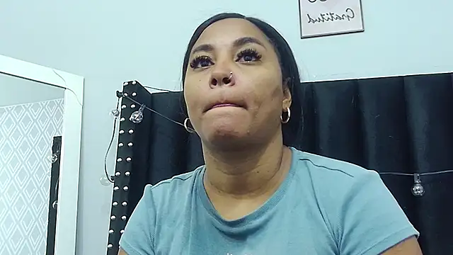 colombiamommy online show from 02/15/25, 12:11