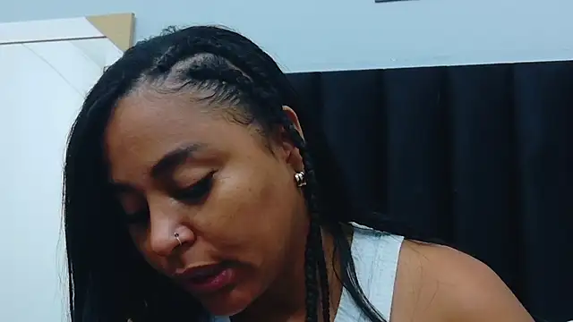 colombiamommy online show from 10/27/25, 12:31