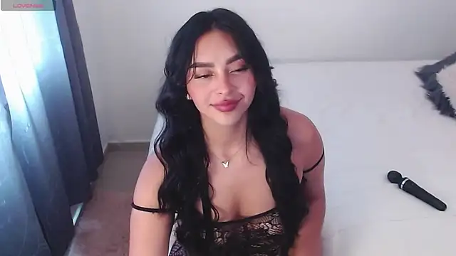 Snapshot of Melaniie01 chatting on 02/03/26, 09:42 Melaniie01 online show from 02/03/26, 09:42