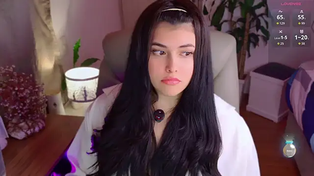Alyaa s online show from 06/06/26, 01:54