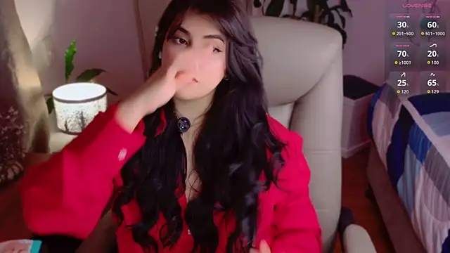 Alyaa s online show from 06/07/26, 01:43
