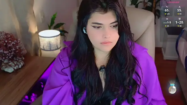 Alyaa s online show from 06/10/26, 01:54