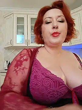 Snapshot of mom4you chatting on 07/08/26, 07:02 mom4you online show from 07/08/26, 07:02