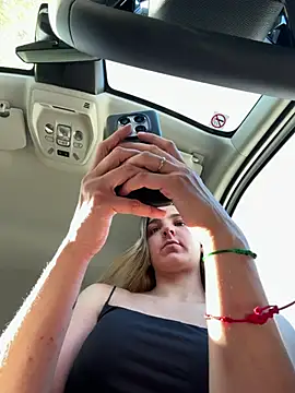 DoriDeluxe66 online show from 04/26/26, 07:06