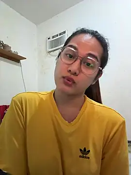 Snapshot of MarieLoveGlamorous chatting on 07/12/26, 08:00 MarieLoveGlamorous online show from 07/12/26, 08:00
