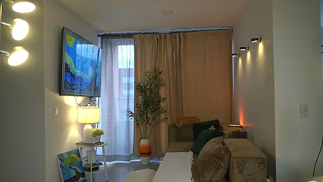 Snapshot of kendall_ruiz chatting on 04/09/26, 10:48 kendall ruiz online show from 04/09/26, 10:48