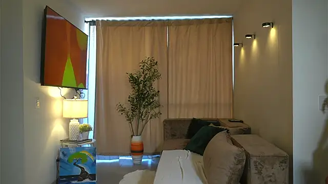 Snapshot of kendall_ruiz chatting on 04/12/26, 02:44 kendall ruiz online show from 04/12/26, 02:44