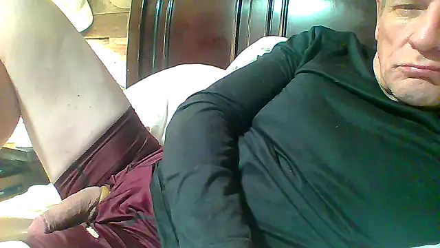 Snapshot of imN2Deep4mygirl2take chatting on 04/12/26, 06:07 imN2Deep4mygirl2take online show from 04/12/26, 06:07