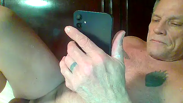 Snapshot of imN2Deep4mygirl2take chatting on 04/13/26, 01:33 imN2Deep4mygirl2take online show from 04/13/26, 01:33