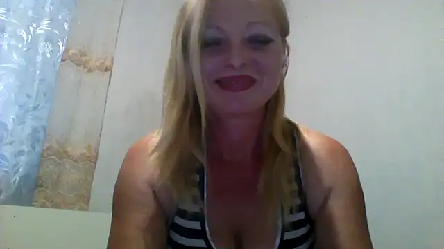 Snapshot of Lola_115 chatting on 06/11/26, 05:44 Lola 115 online show from 06/11/26, 05:44