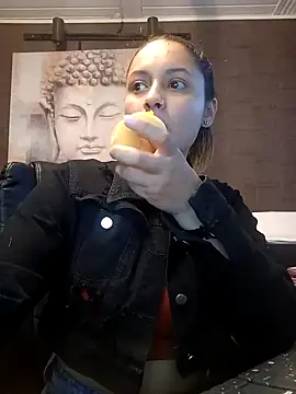 Emiily W online show from 01/10/25, 04:20