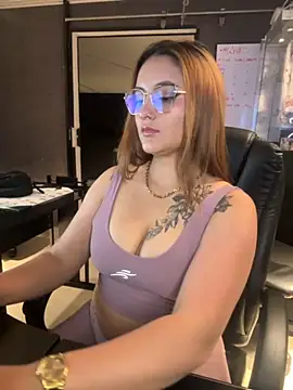 Emiily W online show from 09/30/25, 09:14