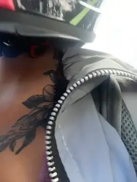 Snapshot of Emiily_W chatting on 01/09/26, 06:42 Emiily W online show from 01/09/26, 06:42