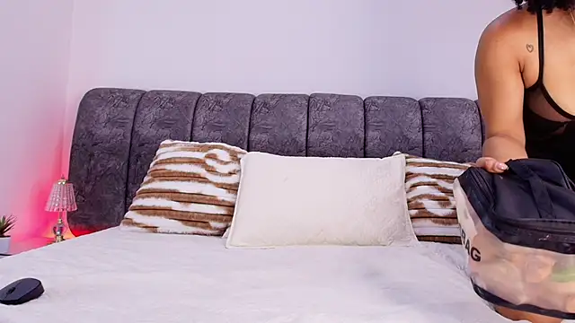 naia blessed online show from 11/26/25, 07:15