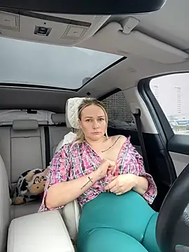 Snapshot of Bondgirl_013 chatting on 01/20/25, 07:58 Bondgirl 013 online show from 01/20/25, 07:58